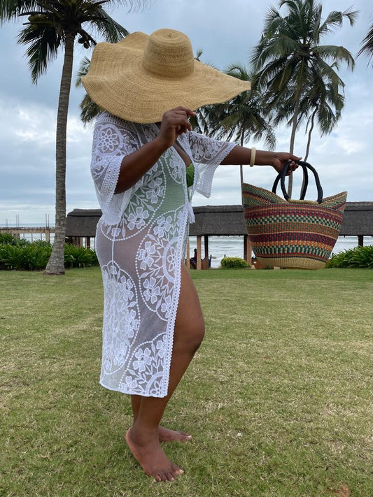 Lifestyle Inspiration – Bolga Basket at the Beach